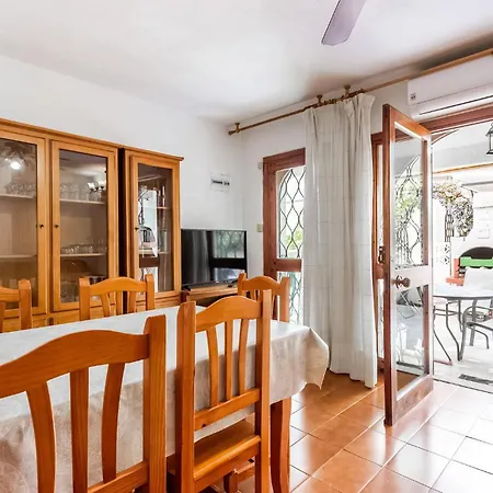 Apartment Awesome In El Campello